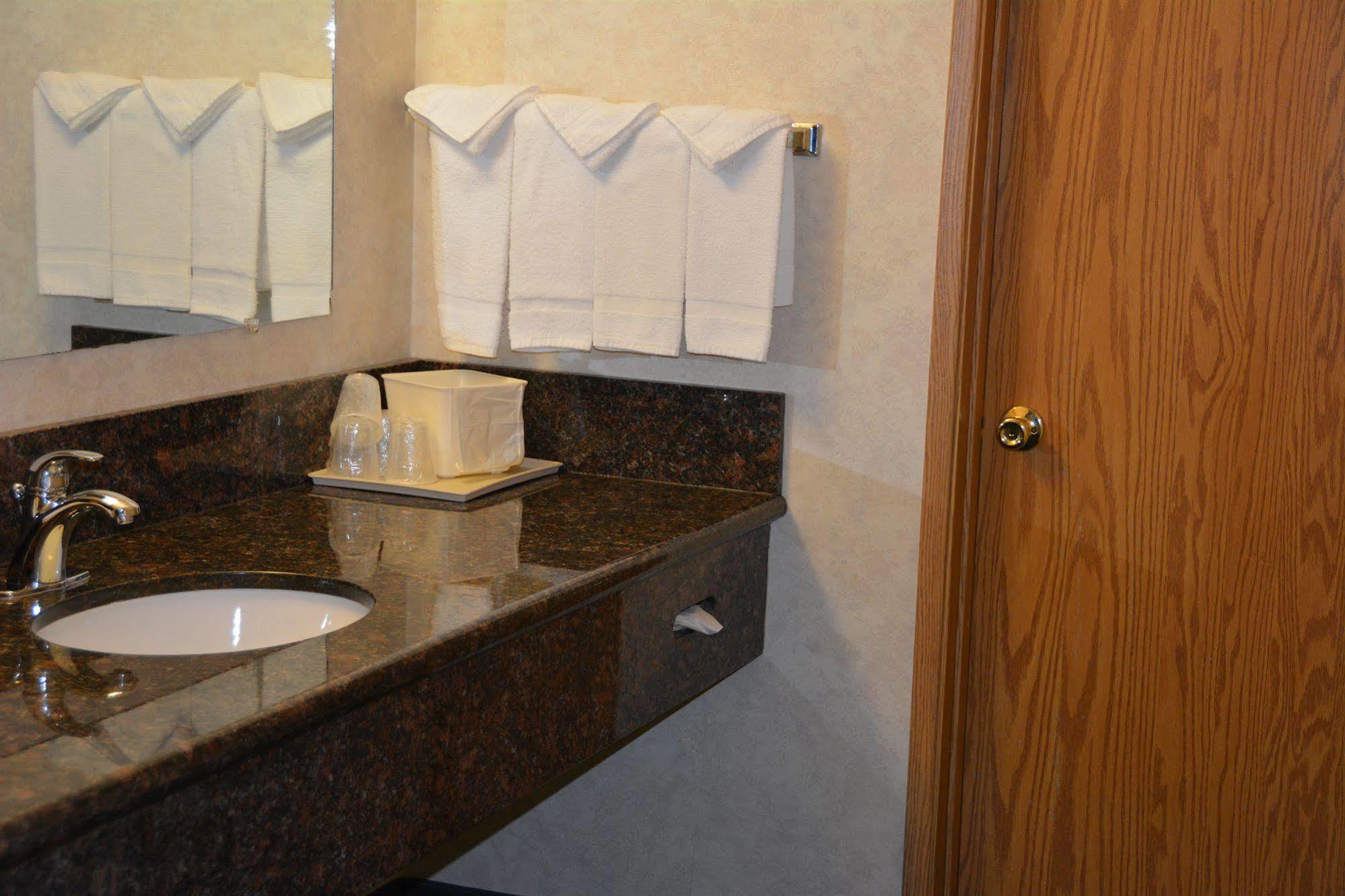 Guest House Inn Junction City Екстериор снимка